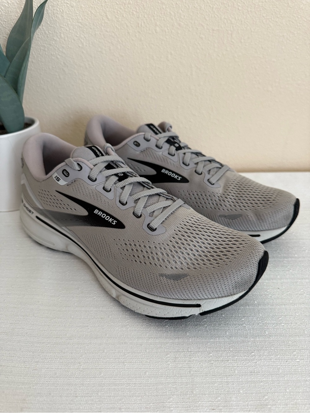 Brooks Ghost 15 Men’s Running Shoes — Light Gray